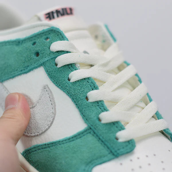 Nike Dunk Low x Kasina