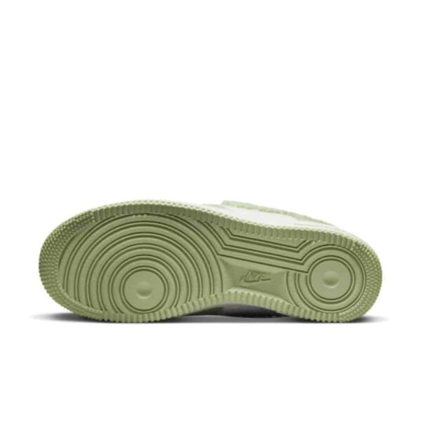Wmns Air Force 1 '07 LX 'Fleece - Honeydew