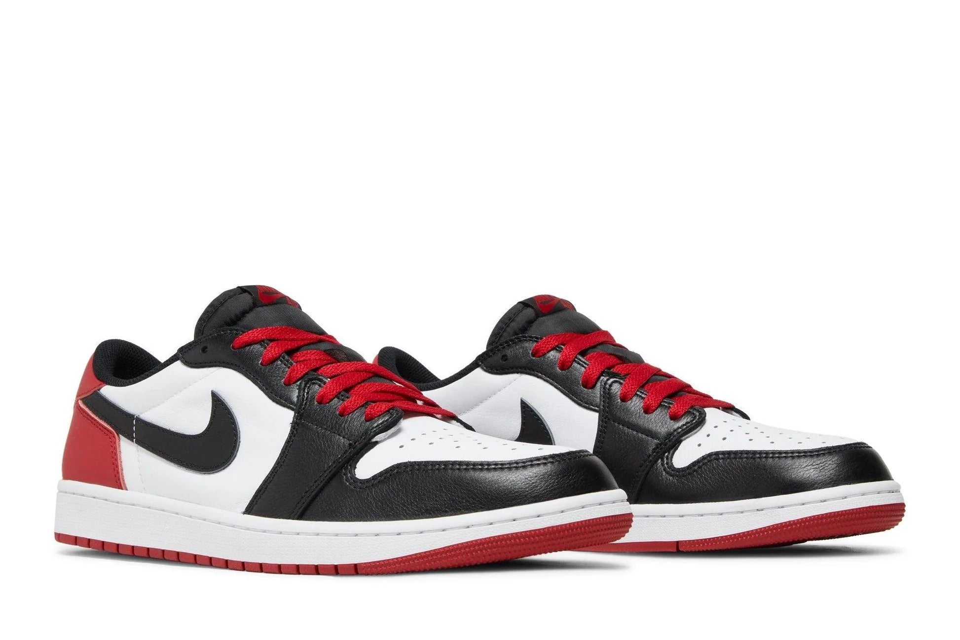 Tênis Air Jordan 1 Low OG Black Toe (2023) Vermelho