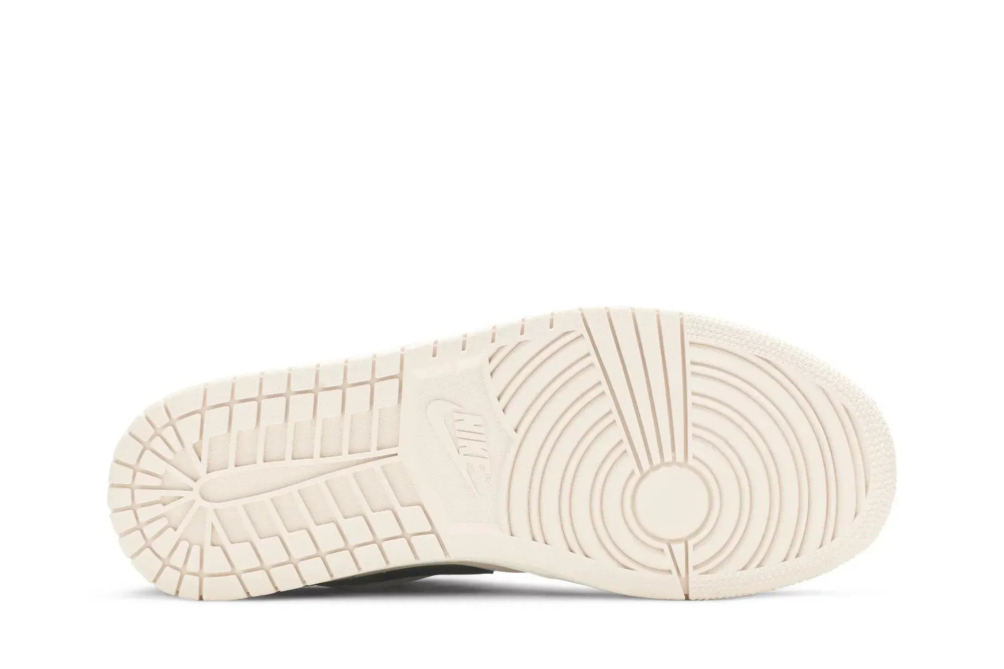 Tênis Air Jordan 1 Low Guava Ice Preto