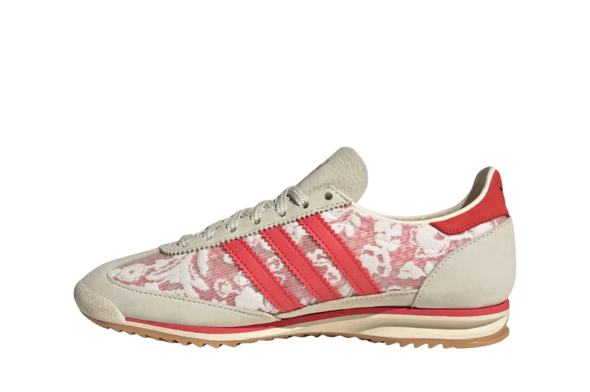 Tênis Adidas SL 72 OG Liberty London Better Scarlet Rosa detalhe frontal