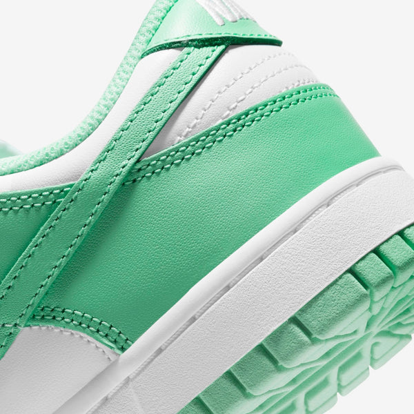 Nike WMNS Dunk Low "Green Glow"