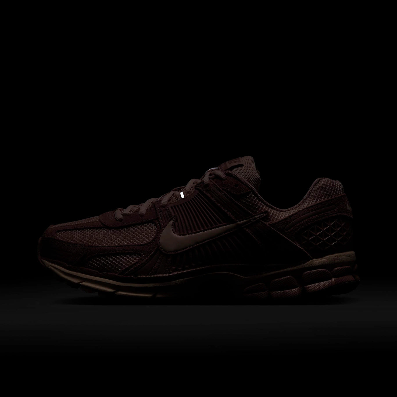 Tênis Nike Zoom Vomero 5 Masculino