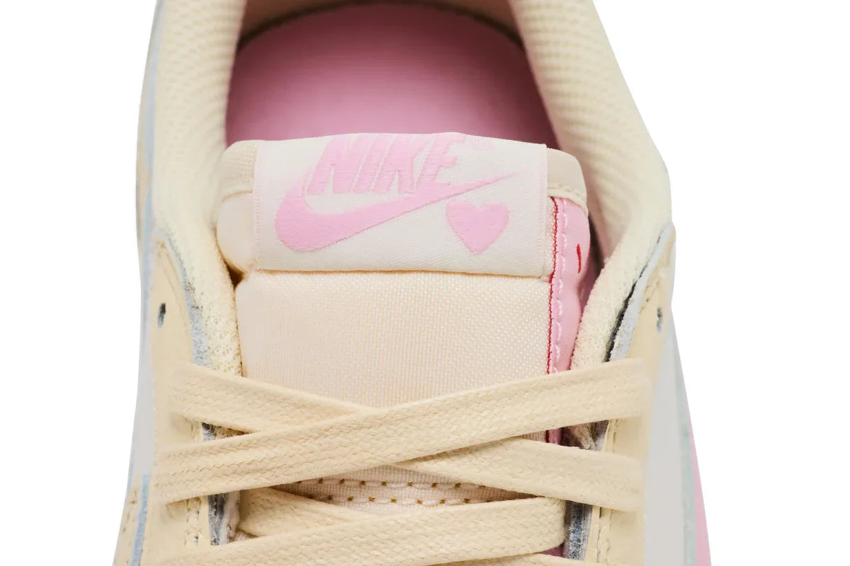 Air Jordan 1 Retro Low OG SP Travis Scott Shy Pink Bege