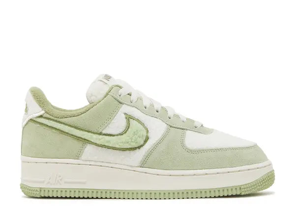 Wmns Air Force 1 '07 LX 'Fleece - Honeydew