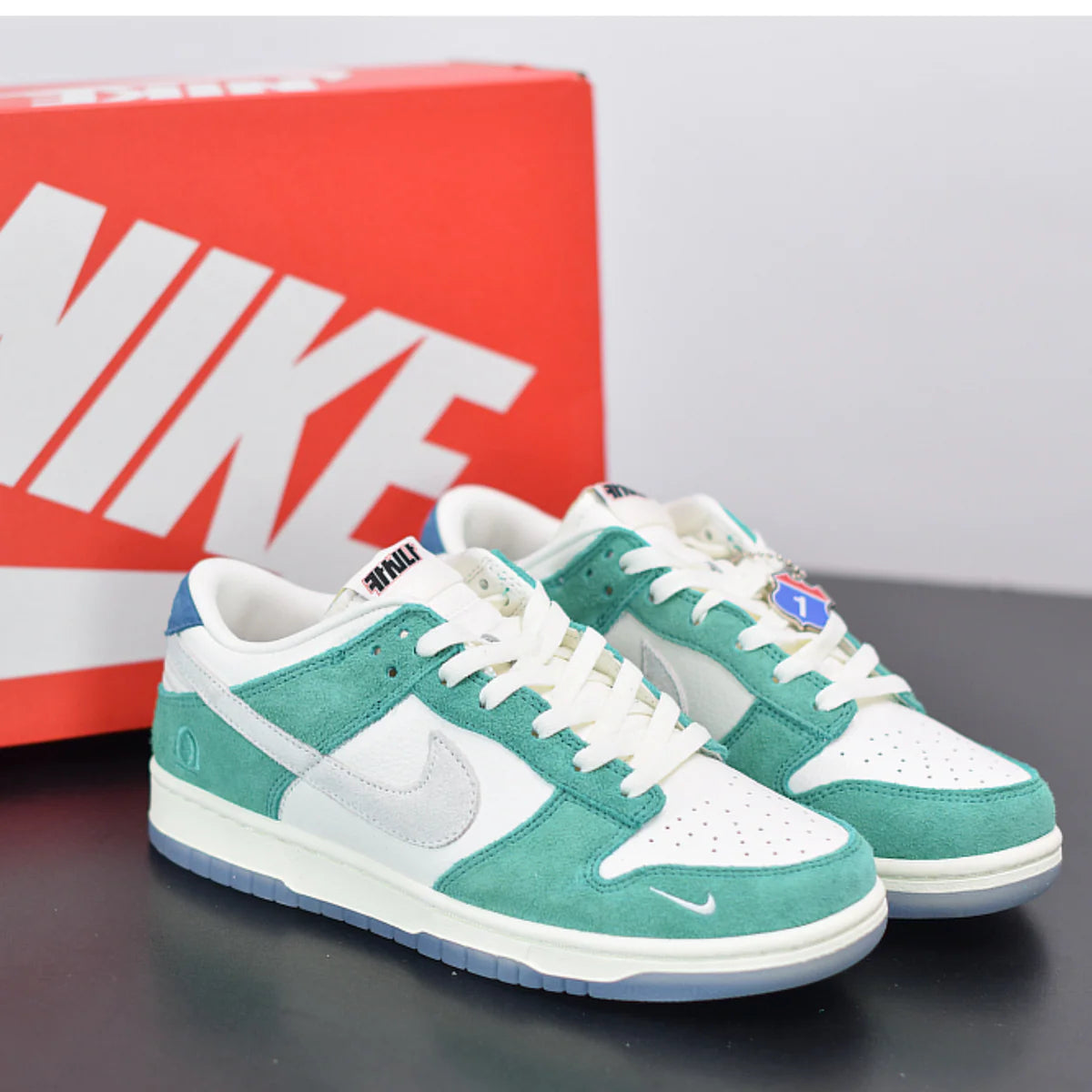 Nike Dunk Low x Kasina