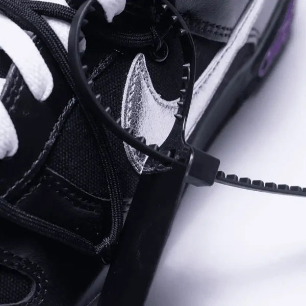 Nike SB Dunk Low x off-white 50/50