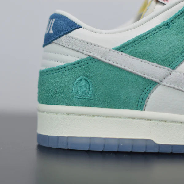 Nike Dunk Low x Kasina