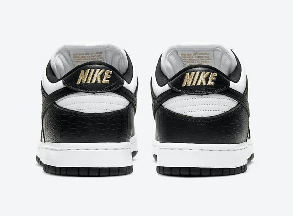 Supreme x Nike SB Dunk Low Stars Black