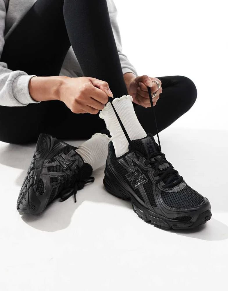 New Balance New Balance 740 'Triple Black'