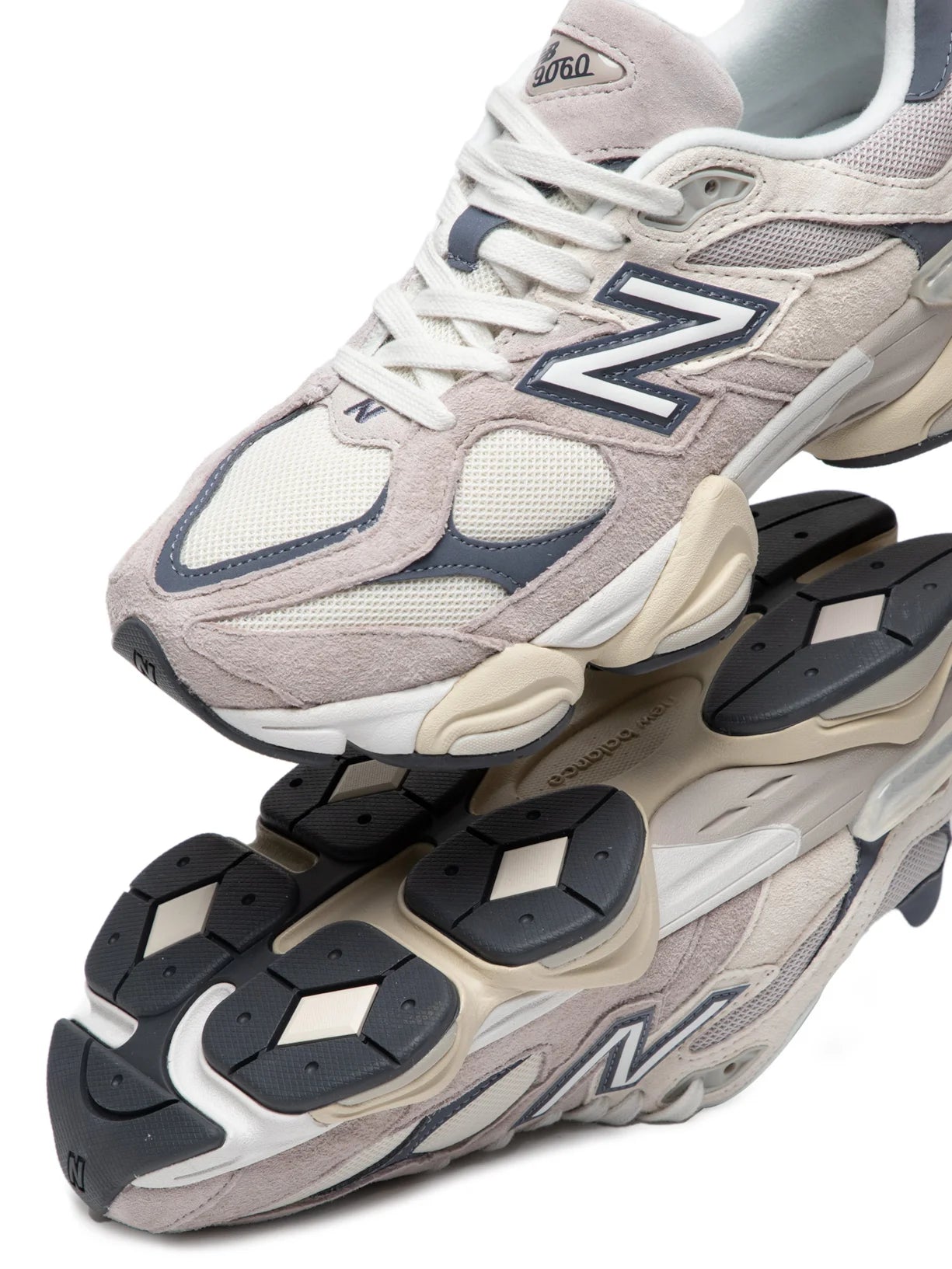 New Balance 9060 - Cinza