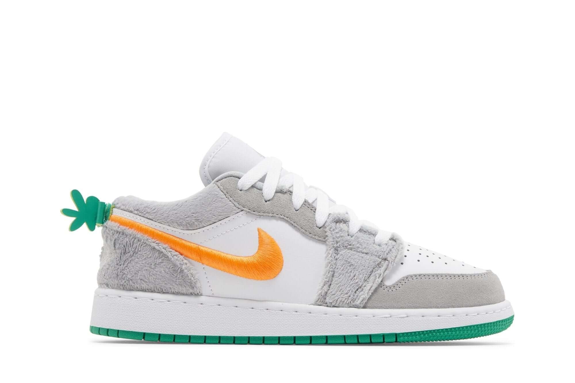 Tenis Air Jordan 1 Low GS Rabbit Cinza