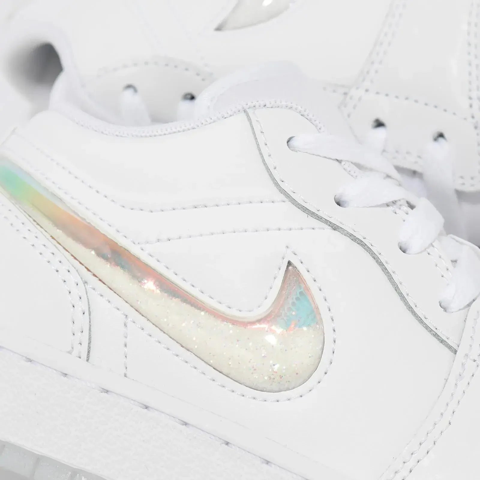 Tênis Air Jordan 1 Low Se "Glitter Swoosh" Branco