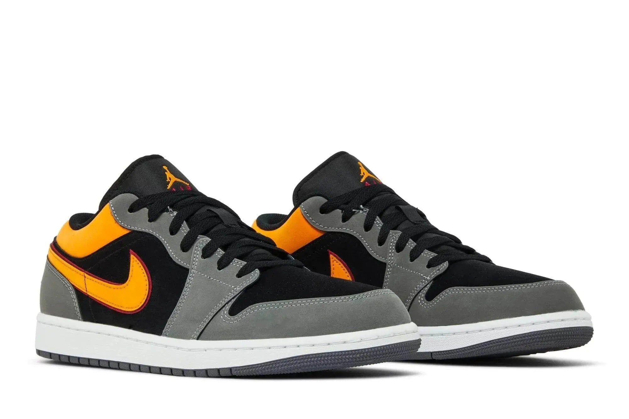 Tênis Air Jordan 1 Low SE Vivid Orange Cinza