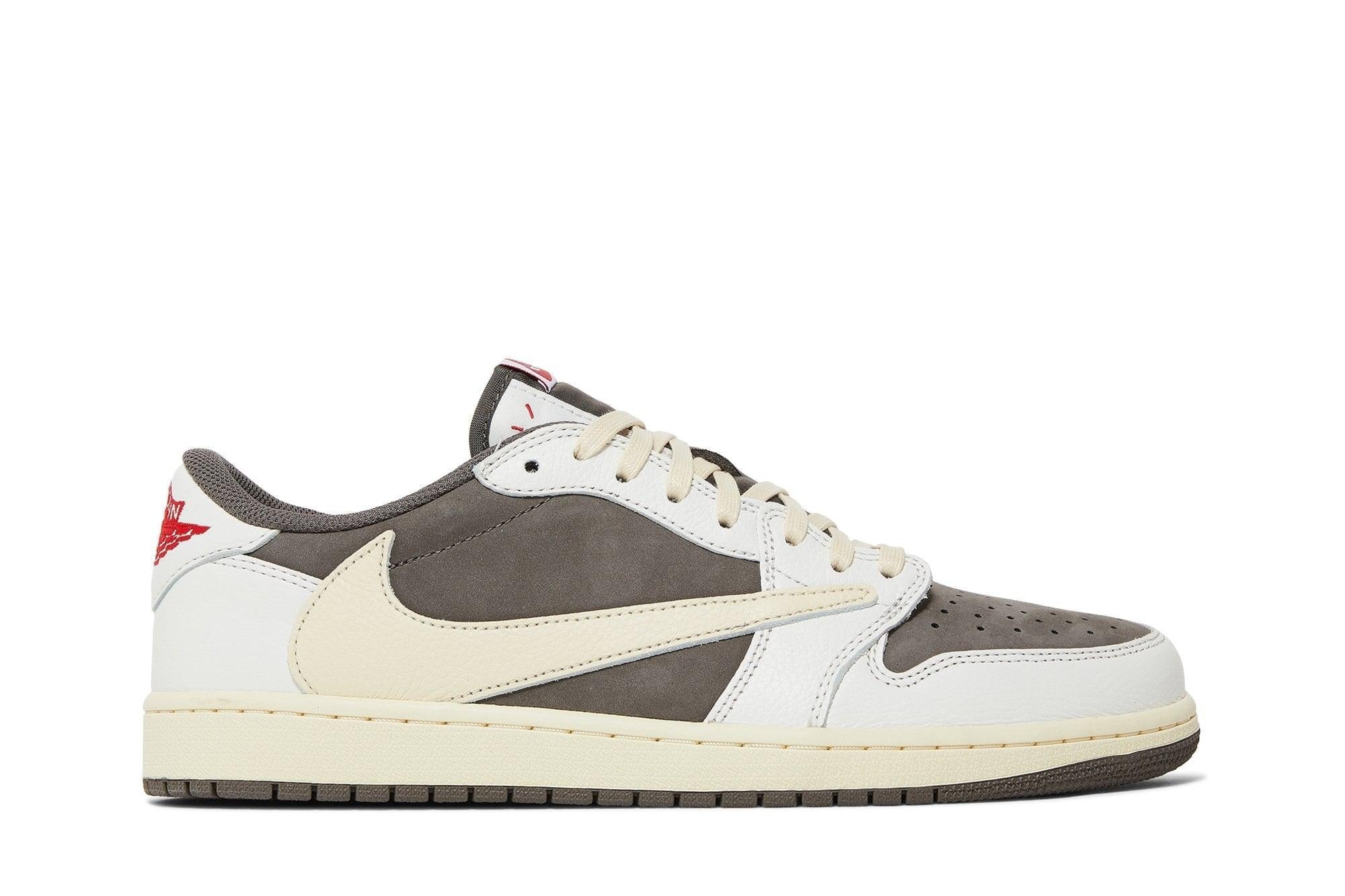 Tênis Travis Scott x Air Jordan 1 Low OG Reverse Mocha Bege