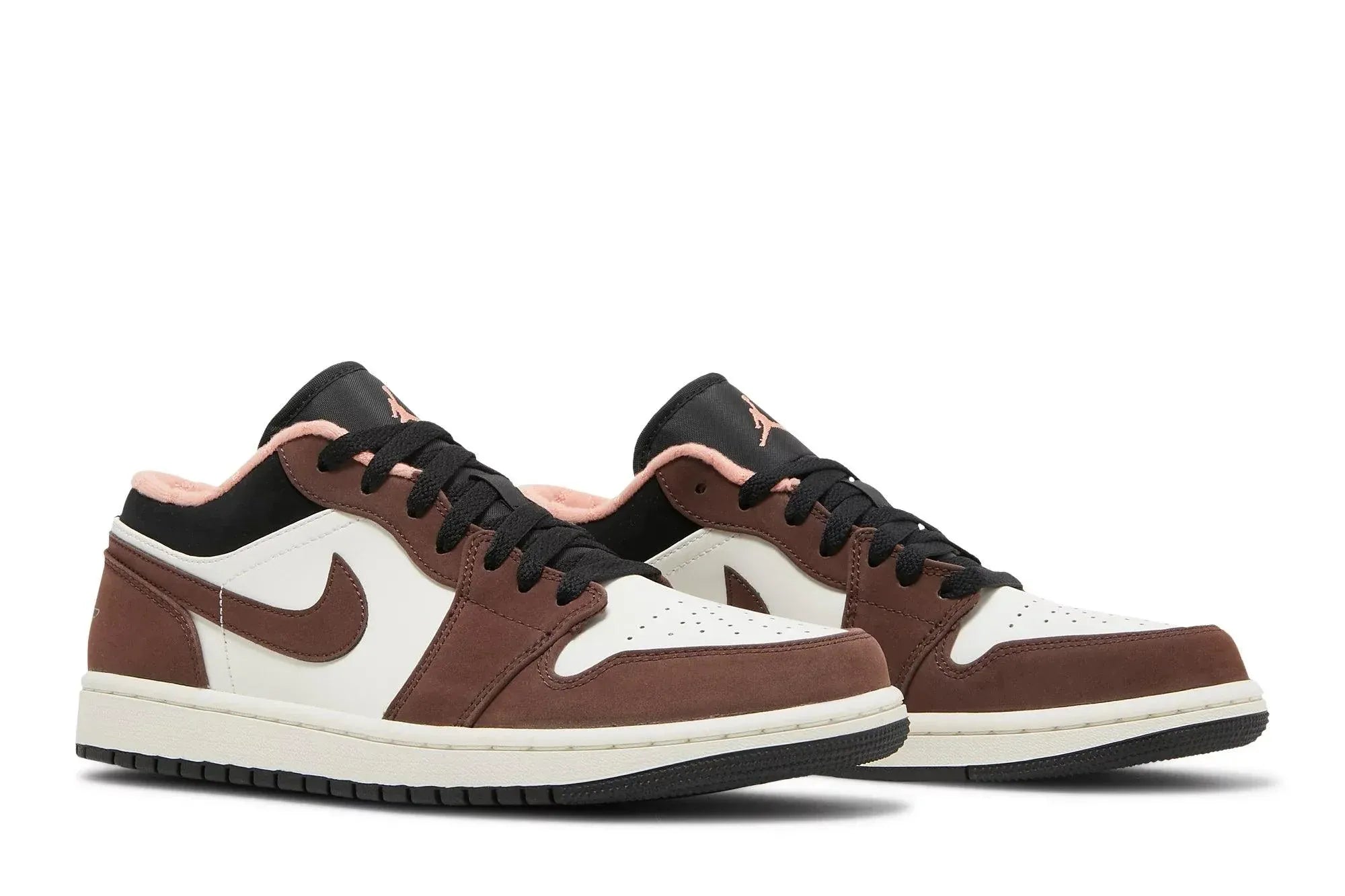 Tênis Air Jordan 1 Low SE Mocha Marrom
