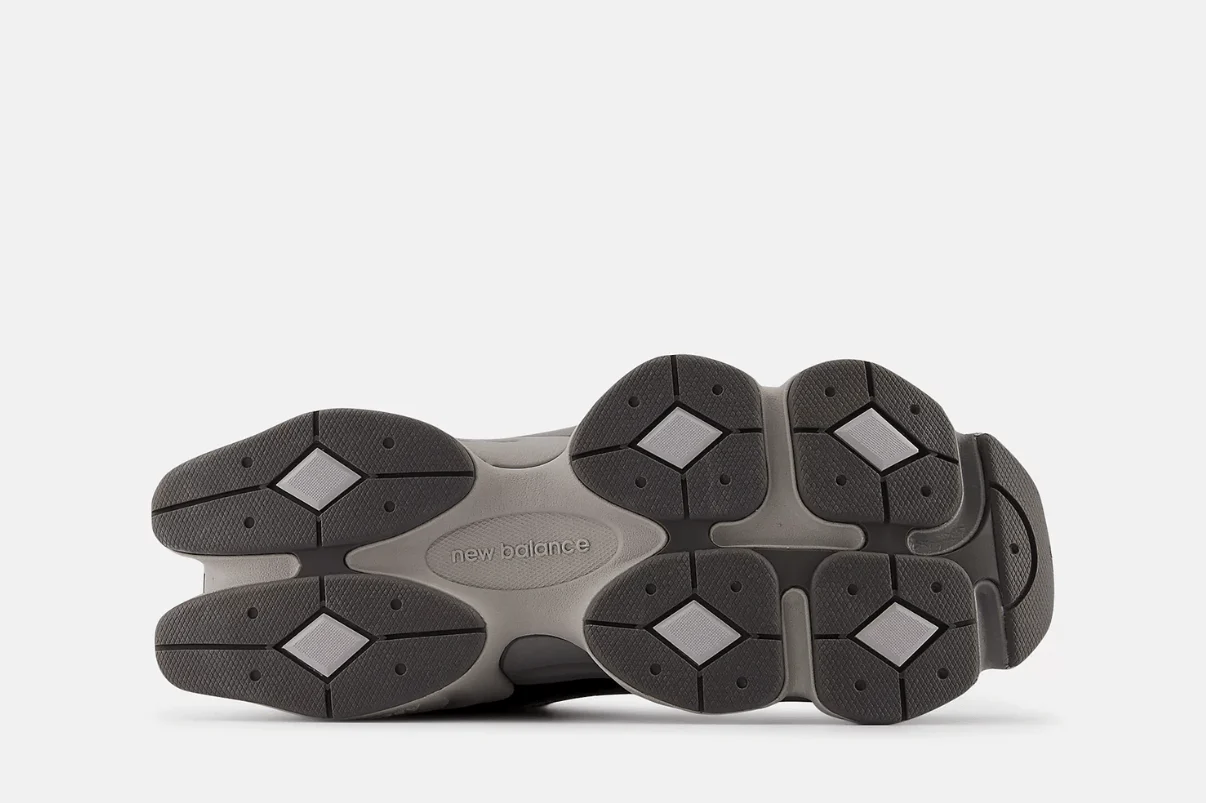 Tênis New Balance 9060 Black Castlerock Preto