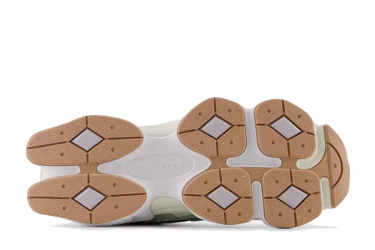 Tênis New Balance 9060 Garter Snake Pearl Grey Verde