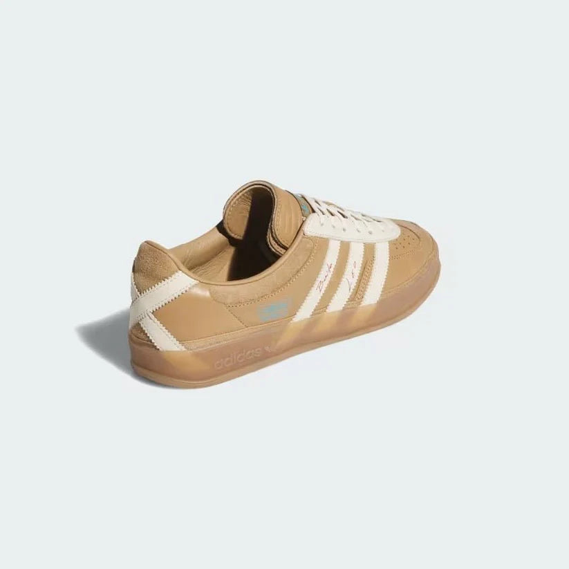 Tênis adidas Bad Bunny Gazelle Indoor x Messi Cardboard Marrom