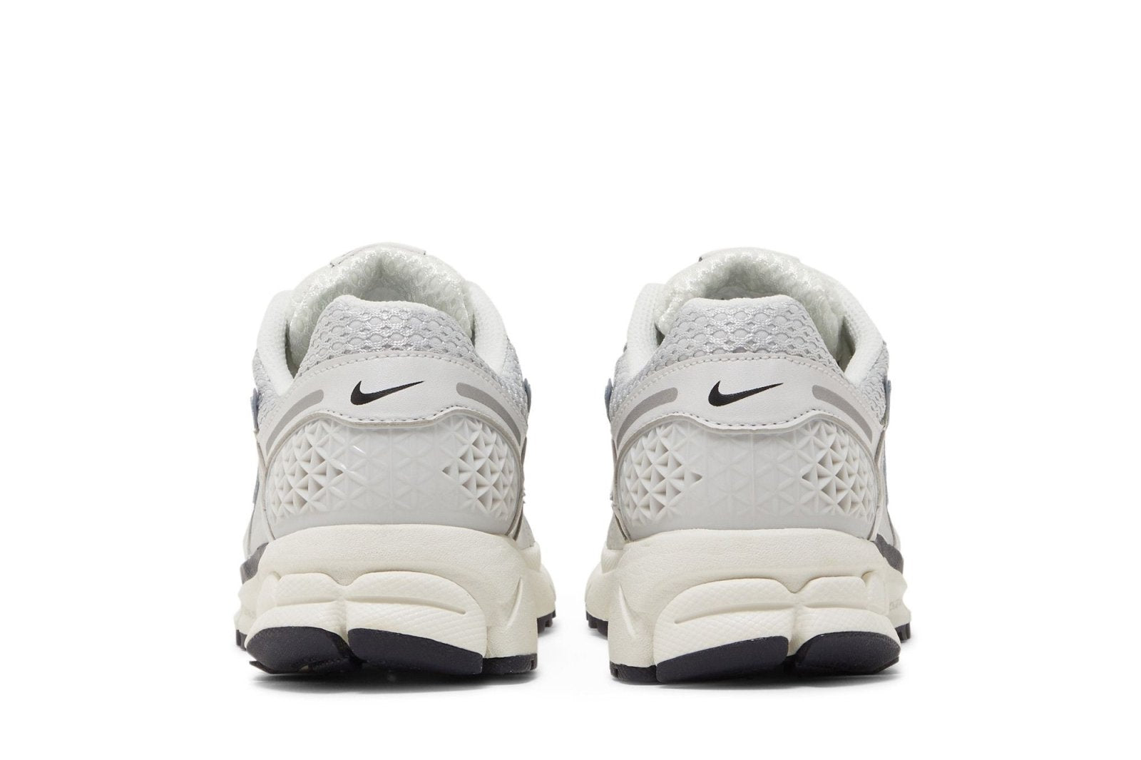 Nike Zoom Vomero 5 Photon Dust Metallic Silver Cinza